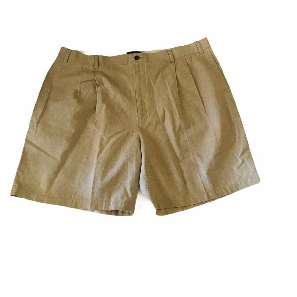 #3510 Van Heusen khaki mens shorts size 42